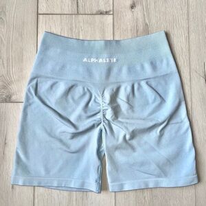 Alphalete Amplify Shorts OG Ice Blue
